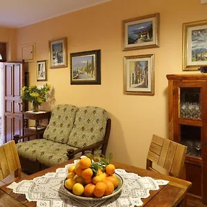 casa-antico-borgo-cuseni.sicilyhotelsitaly.net/